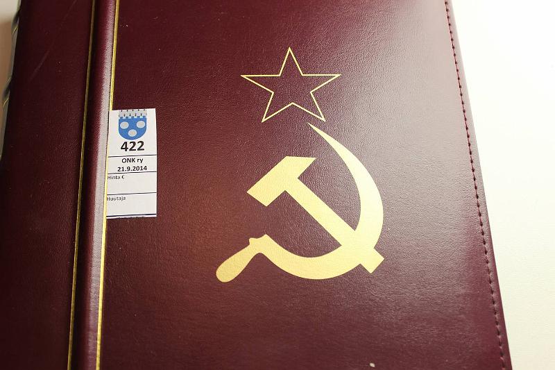 k-0422-a.jpg - Kohde 422 (kuva 1/3), lhthinta: 45 € / myyntihinta: 67 € Er (15) 1992-2005 BU sarjoja, 14 entisest NL:sta syntyneist maista + lisksi kiertneet USSR aikaiset 1,2,3,5,10,15,20,50 k+1 rpl. Muovikorteissa Leuchtturm -kansiossa, kunto: 4-9