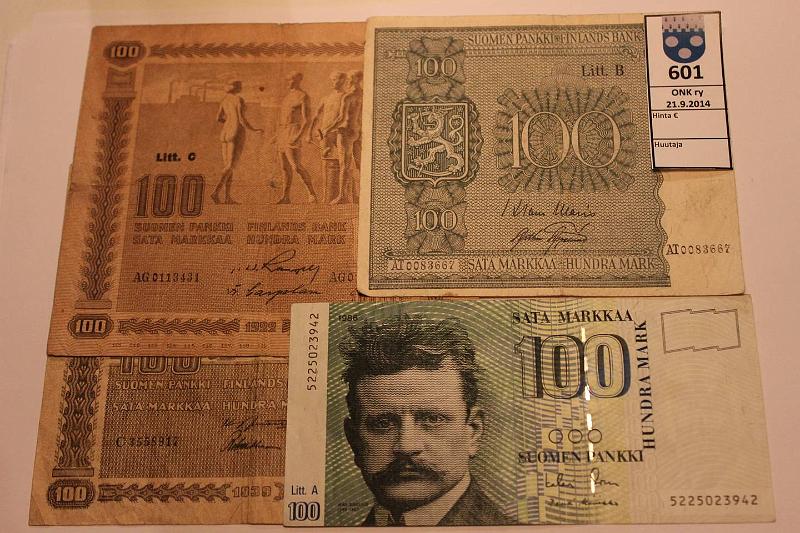 k-0601-a.jpg - Kohde 601, lhthinta: 20 € / myyntihinta: 36 € 100 mk 1922-86 (4) 100mk 1922 LC RAN-Car, harv. ak pari (v); -39 JUT-Wah; -45LB WAR-AAs; -86LA SOR-Ko2, kunto: 2-5