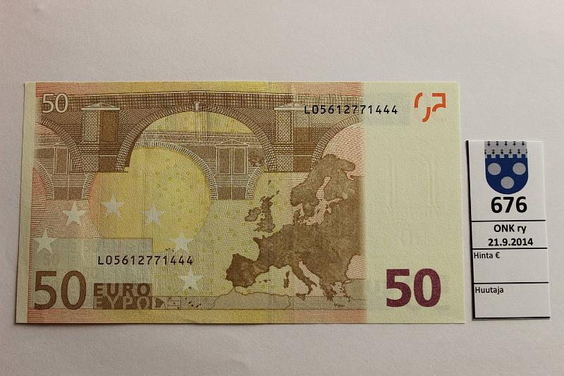 k-0676-a.jpg - Kohde 676, lhthinta: 65 € Suomi 4/1/L/D1 L05612771444 Dui D001 D3, kevyt keskitaitos, kunto: 8
