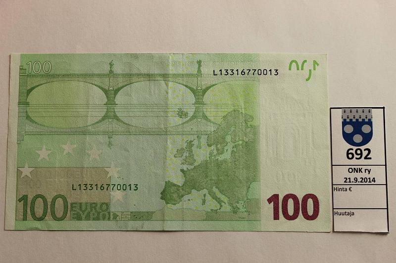 k-0692-a.jpg - Kohde 692, lhthinta: 120 € Suomi 5/1/L/D2 L13316770013 Dui D002 E4, kunto: 6