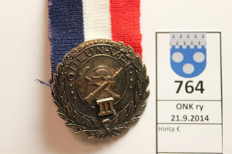 k-0764-a.jpg - Kohde 764, lhthinta: 20 € / myyntihinta: 20 € Oulun VPK Oulun VPK III palkinto (?), n:o 28, nauha, kunto: 9