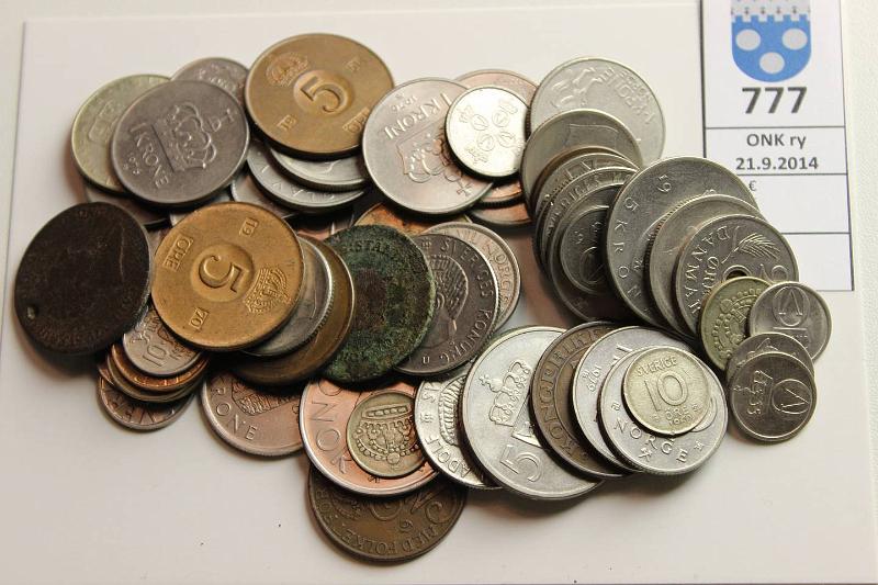 k-0777-a.jpg - Kohde 777, lhthinta: 5 € / myyntihinta: 8 € Skandinavia 1928- Norja, Ruotsi, Tanska n. 300g, muutama vanhempi ruotsalainen mukana, kunto: vk