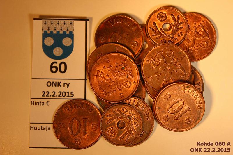 k-0060-a.jpg - Kohde 60, lhthinta: 15 € / myyntihinta: 21 € 10 p 1919-43 (15) Cu, 1919-22, 29, 34-43, kaikissa leimakiitoa, osassa hom., kunto: 7-8