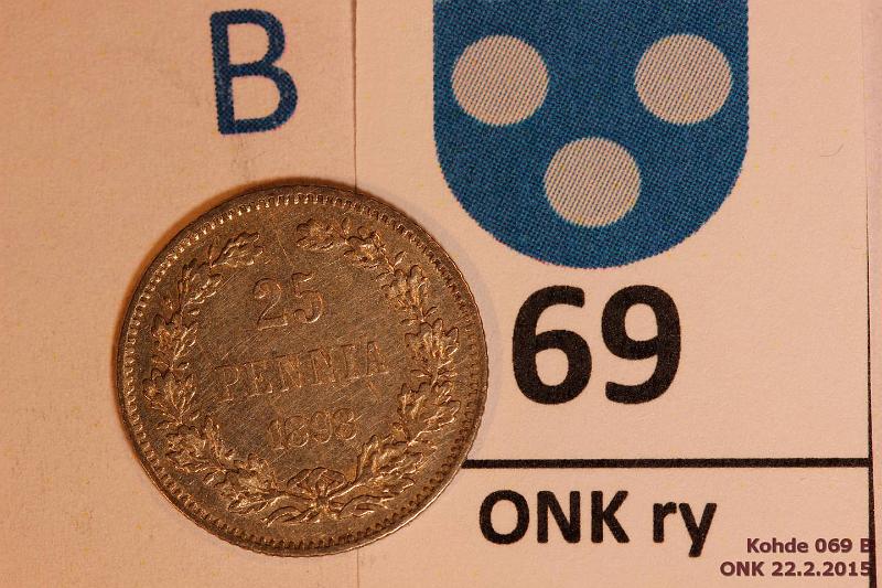 k-0069-b.jpg - Kohde 69 (kuva 2/2), l�ht�hinta: 15 &euro; / myyntihinta: 15 &euro; 25 p 1898 Ag, SNY 280.1, hnja, kaunis!, kunto: 7