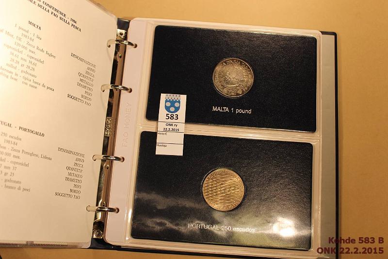 k-0583-b.jpg - Kohde 583 (kuva 2/2), l�ht�hinta: 15 &euro; / myyntihinta: 100 &euro; FAO-kansio + suojakotelo 1983-84 (12) CuNi. Rahojen leimat 1983-84. Maailman kalastusaluekonferenssi. Malta, Portugali, Cap Verde, Sao Tome & Principe, Liberia, Ghana, Malediivit, Seychillit, Somalia, Uruguai, Mosambik, Turkki. Kustakin maasta 1 leimakiiltoinen raha hienossa kansiossa erillisiss� korteissa, rahojen kuvaus viereisell� sivulla. Lis�ksi diasarja ja kalastuskartasto. Hieno kokonaisuus!, kunto: 9