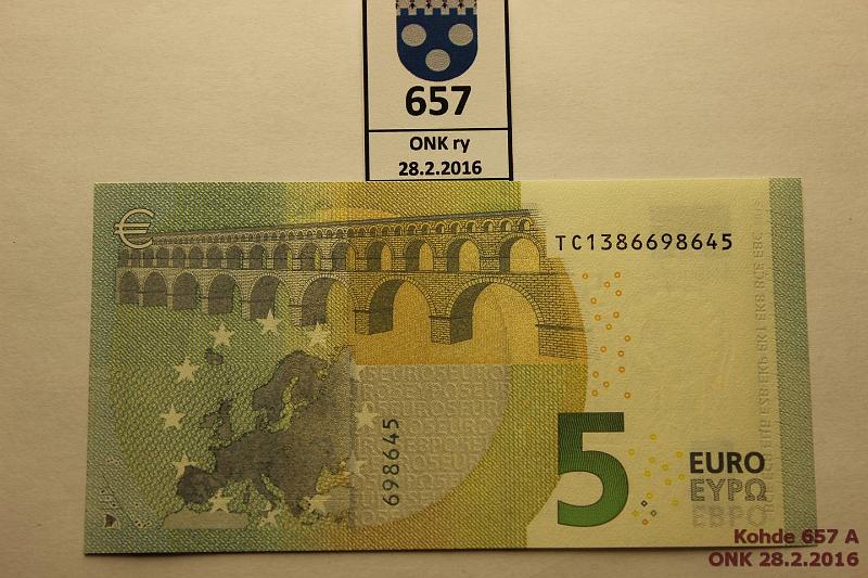 k-0657-a.jpg - Kohde 657, lhthinta: 10 € / myyntihinta: 10 € Irlanti 1/3/T3 TC1386698645 Dra T003 B2, kunto: 9