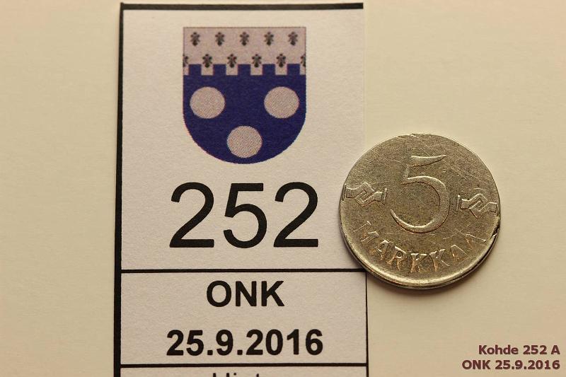k-0252-a.jpg - Kohde 252 (kuva 1/2), lhthinta: 140 € 5 mk 1953 Fe, lyty 1mk:n aihioon, nja. Erikoinen!, kunto: 5