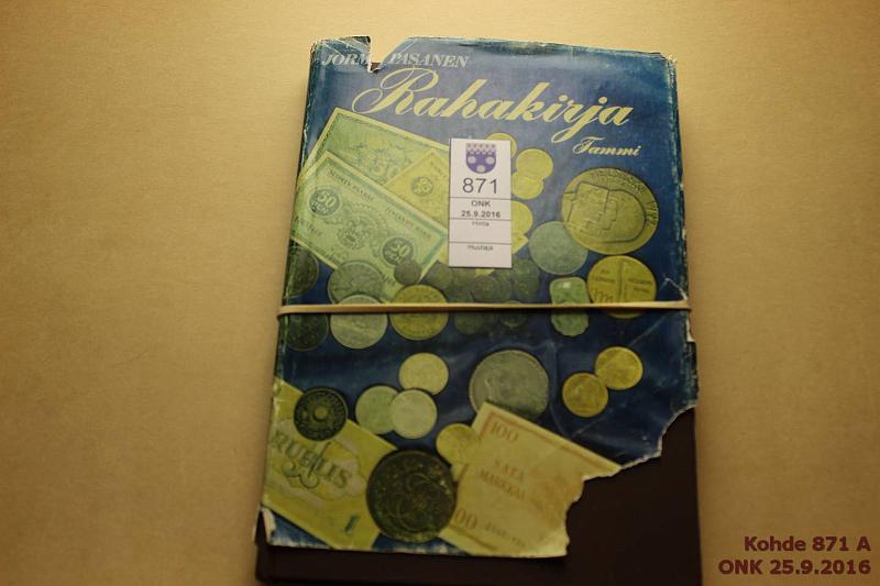 k-0871-a.jpg - Kohde 871, lhthinta: 5 € / myyntihinta: 5 € Pasanen 1968 Rahakirja. Tammi, Helsinki. Kansipaperissa puutos, muuten hyv, kunto: 8