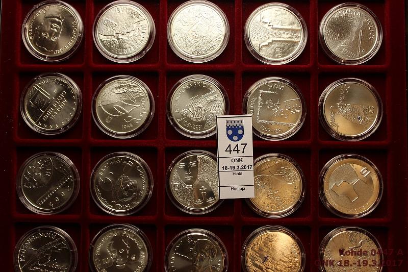 k-0447-a.jpg - Kohde 447, l�ht�hinta: 240 &euro; / myyntihinta: 270 &euro; 10 - 20 &euro; 2002-10 (20) Ag, BU, 10&euro; 2002 Kansanrunous, Olympialaiset, 2003 Chydenius, Mannerheim, 2004 Runeberg, Jansson, 2005 YK, Tuntematon sotilas, 2006 Snellman, Eduskunta, 2007 Nordenski�ld, Agricola, 2008 Lippu, Waltari, 2009 Pacius, Valtioneuvosto, 2010 Saarinen, Canth, Jylh�; 20&euro; 2009 Rauha ja Turvallisuus. Kapseleissa Leuchtturmin vetolaatikossa, kunto: 9
