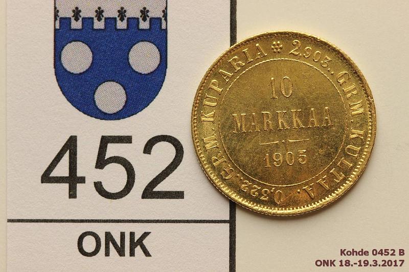 k-0452-b.jpg - Kohde 452 (kuva 2/2), lhthinta: 3250 € 10 mk 1905 Au, hnja, reunoissa matalia painumia. Hyvin harvinainen!, kunto: 8
