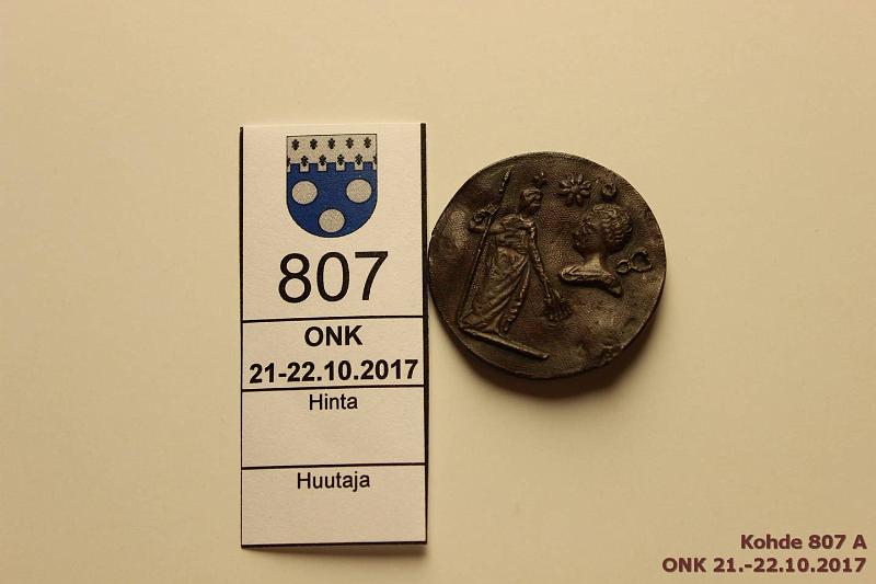 k-0807-a.jpg - Kohde 807, lhthinta: 5 € / myyntihinta: 5 € Rintaneula Antiikin aihe, neulakiinnitys rikki, kunto: 6