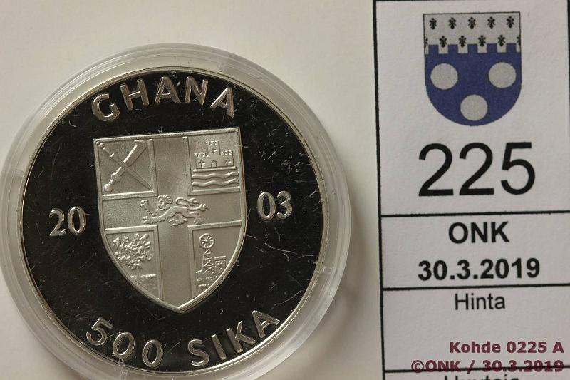 k-0225-a.jpg - Kohde 225, lhthinta: 10 € / myyntihinta: 13 € Ghana 500 sika 2003 X#32 Ag, proof, 25g/925. Olympic games 2004. Token, kunto: 10