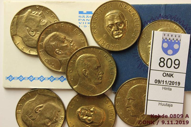 k-0809-a.jpg - Kohde 809, lhthinta: 5 € / myyntihinta: 10 € SP er (9) Ryti(2), Mannerheim(3, yksi Koillis Lapin kansiossa), Relander(2), Svinhufvud (2, toinen SP kansiossa, jossa kmj), kunto: 7-9
