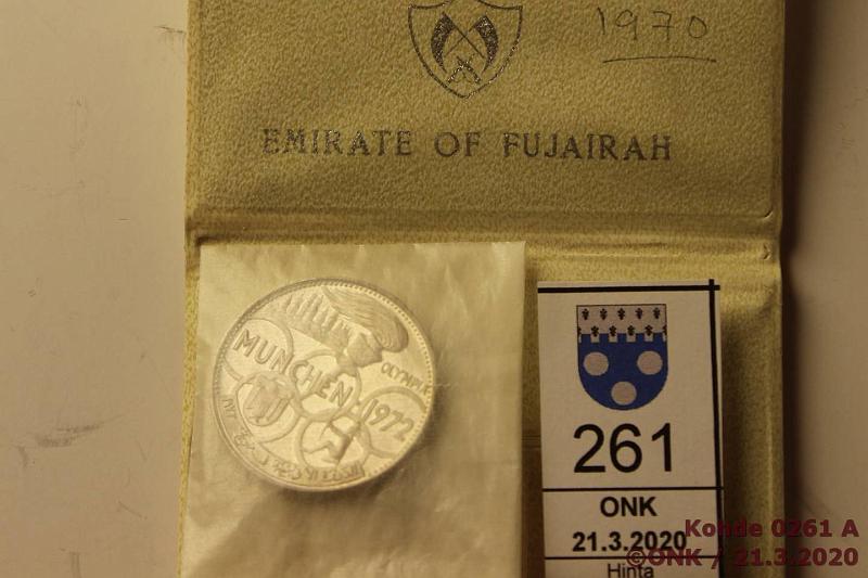 k-0261-a.jpg - Kohde 261, lhthinta: 10 € / myyntihinta: 27 € Emirate of Fujairah 5 riyals 1970 KM#3 Ag, Proof, 15g/999. 1972 Mnchen. Kyseess nykyisen Arabiemiraattien yksi perustajavaltio. Pehme kotelo, tod, kunto: 10