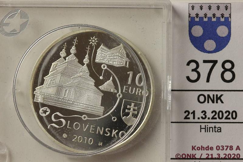 k-0378-a.jpg - Kohde 378, l�ht�hinta: 12 &euro; / myyntihinta: 12 &euro; Slovakia 10 &euro; 2010 KM#110 Ag, Proof, 18g/900, Wooden Churches, kapselin kiinnike rikki, kunto: 10