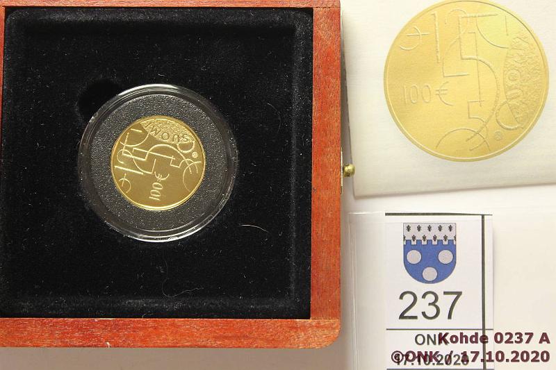 k-0237-a.jpg - Kohde 237 (kuva 1/2), lhthinta: 200 € / myyntihinta: 250 € 100 € 2010 Au, Proof, 5,65g/917, Suomalainen raha 150v, kotelo, tod, kunto: 10