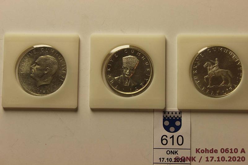 k-0610-a.jpg - Kohde 610 (kuva 1/2), lhthinta: 15 € / myyntihinta: 20 € Turkki 10+25+50 lira ND(1960), ND(1970), ND(1972) KM#894,897,901 Ag, 15g/830, Vallankumous; 14,6g/830, Proof, Turkin yhdistminen; 20,1g/830, Proof, Atatrk, kunto: 8, 9, 9