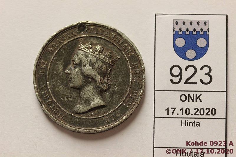 k-0923-a.jpg - Kohde 923 (kuva 1/2), l�ht�hinta: 5 &euro; / ei tarjouksia Mitali 1866 Hopeoitu kovatina, Mowbray Extension Park, Sunderland, reik�, kunto: 3