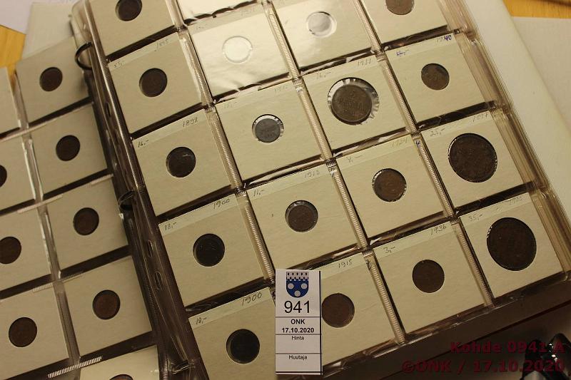 k-0941-a.jpg - Kohde 941 (kuva 1/2), l�ht�hinta: 15 &euro; / myyntihinta: 15 &euro; Suomikansio 1 - 20 p (247) 1883-1977 Siisti kansio, rahat rahasilmiss�. Keisarivallan ajalta 1p 1883, -95, -98, 1900(2); -07, -11(2), -13, -15(2), -16; 5p 1911; 10p 1897, 1905. Itsen�isyyden ajalta 1p 1963-77(73 kpl); 5p 1934-77(68); 10p 1963-77(67); 20p 1963-77(24), kunto: 3-8