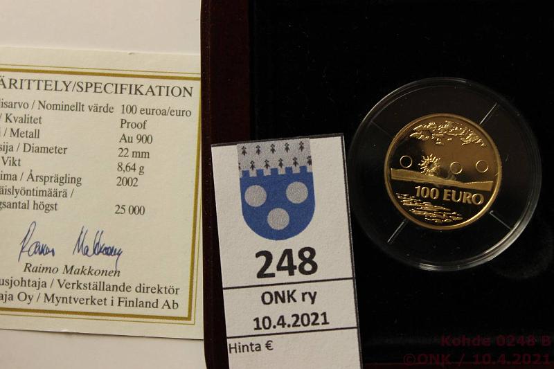 k-0248-b.jpg - Kohde 248 (kuva 2/2), l�ht�hinta: 200 &euro; / myyntihinta: 340 &euro; 100 &euro; 2002 Au, Proof, 8,64g/900, Keskiy�n aurinko, laatikko, tod, kunto: 10