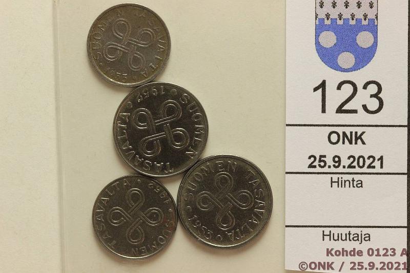 k-0123-a.jpg - Kohde 123, lhthinta: 5 € / myyntihinta: 5 € 1 - 5 mk 1952-53 (4) Fe, 1mk 1952 SNY 442.1.2(kl8), -53 rpja; 5mk 1952, -53, kunto: 6-9