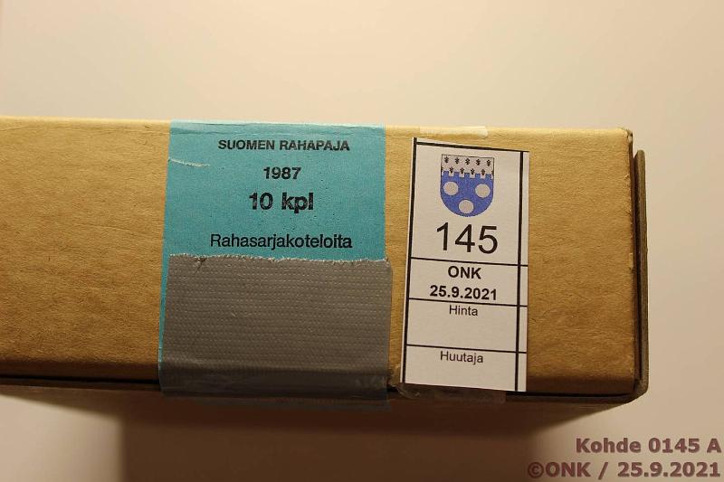 k-0145-a.jpg - Kohde 145, lhthinta: 10 € / myyntihinta: 41 € 1987 M 10 kpl laatikko, km, kunto: 9