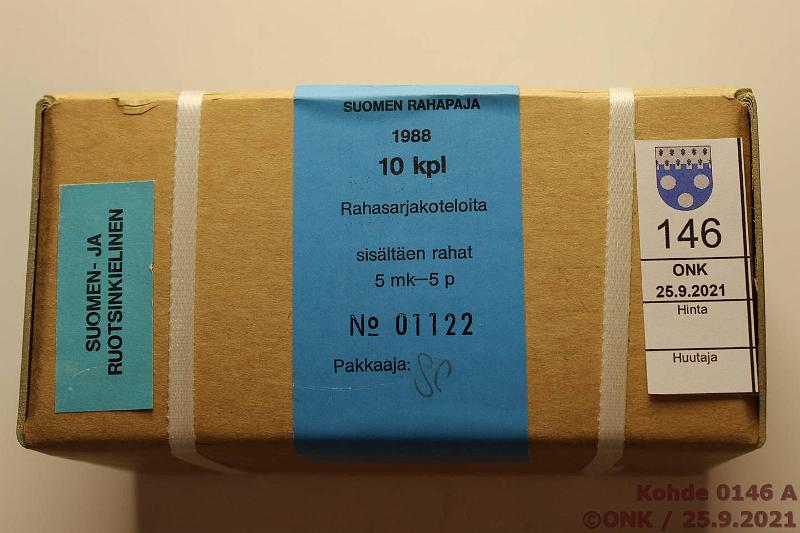 k-0146-a.jpg - Kohde 146, l�ht�hinta: 10 &euro; / myyntihinta: 33 &euro; 1988 10 kpl laatikko, Ruotsi, sinetti ehyt, kunto: 9
