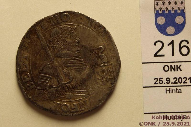 k-0216-a.jpg - Kohde 216 (kuva 1/2), l�ht�hinta: 40 &euro; / myyntihinta: 72 &euro; Hollanti 1 rijksdaler 1683 KM#62.2 Ag, 27,39g, Utrecht, kunto: 4