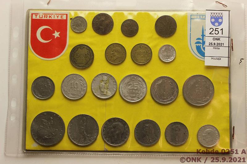 k-0251-a.jpg - Kohde 251 (kuva 1/2), l�ht�hinta: 5 &euro; / myyntihinta: 5 &euro; Turkki + Myanmar (28) 1967→ Turistirahasarjat, kunto: 4-9