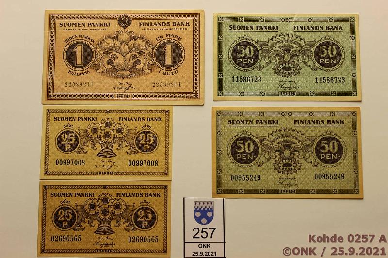 k-0257-a.jpg - Kohde 257, l�ht�hinta: 10 &euro; / myyntihinta: 17 &euro; 25 p - 1 mk 1916-18 (5) 25p 1918 COL-The (2kpl, v�riero); 50p-18 J�R-His (2kpl, v�riero); 1mk-16 COL-The, kunto: 7-8