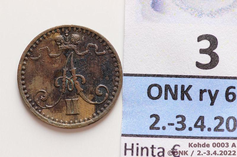 k-0003-a.jpg - Kohde 3 (kuva 1/2), lhthinta: 20 € / myyntihinta: 29 € 1 p 1865 SNY 2.1, vaakunapuolella tummentumaa, kunto: 5