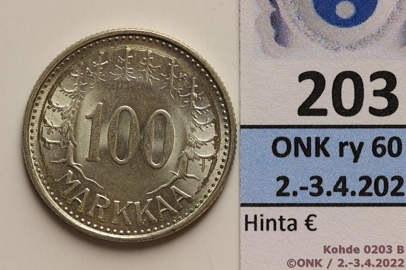 k-0203-b.jpg - Kohde 203 (kuva 2/2), lhthinta: 10 € / myyntihinta: 10 € 100 mk 1960 Ag, aavistus patinaa, arvopuolella keh kiertv hankauma?, kunto: 8