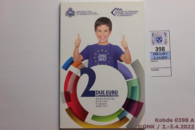 k-0398-a.jpg - Kohde 398 (kuva 1/2), lhthinta: 10 € / myyntihinta: 16 € 2 € erikoislynti 2012 San Marino, Eurokolikot ja -setelit 10 v, kansio, kunto: 9
