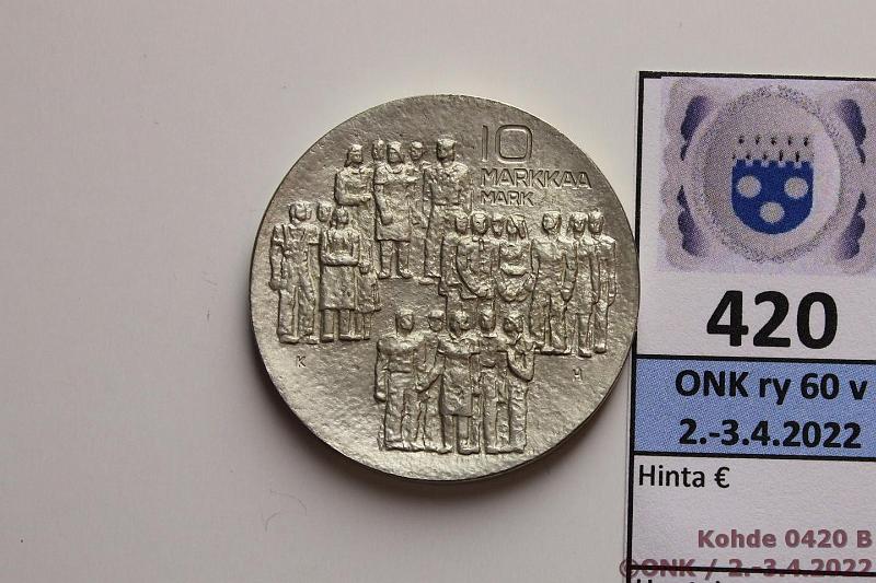 k-0420-b.jpg - Kohde 420 (kuva 2/2), lhthinta: 15 € / myyntihinta: 15 € 10 mk 1977 Ag, SNY 664.1, Itsenisyys, nainen raskaana, kunto: 9