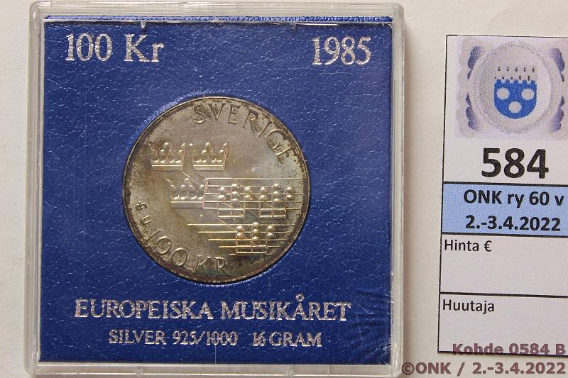 k-0584-b.jpg - Kohde 584 (kuva 2/2), lhthinta: 5 € / myyntihinta: 8 € 100 kr 1985 KM#865 Ag, 16g/925, Musikret, kotelossa, patinaa, kunto: 9