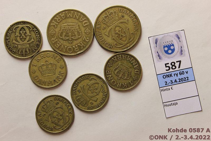 k-0587-a.jpg - Kohde 587, lhthinta: 5 € / myyntihinta: 5 € 1 + 2 kr (7) 1925-40 1kr 1925, -26, -34, -39, -40; 2kr 1925, -26, kunto: 4-5