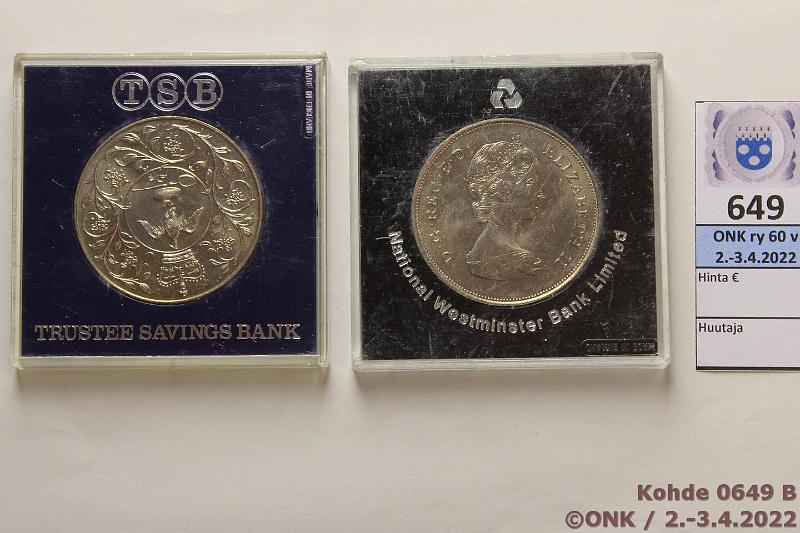 k-0649-b.jpg - Kohde 649 (kuva 2/2), lhthinta: 5 € / myyntihinta: 11 € UK 25 p (2) 1977, -81 KM#920, 925 CuNi, Queen Elizabeth II silver jubilee crown + Charles/Diana Royal wedding commemorative crown, koteloissa nja, kunto: 9