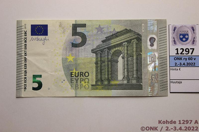 k-1297-a.jpg - Kohde 1297 (kuva 1/2), lhthinta: 15 € / myyntihinta: 15 € Itvalta 1/3/N15 NA4236053446 Dra N015 B4, vaikea laatta, kunto: 4