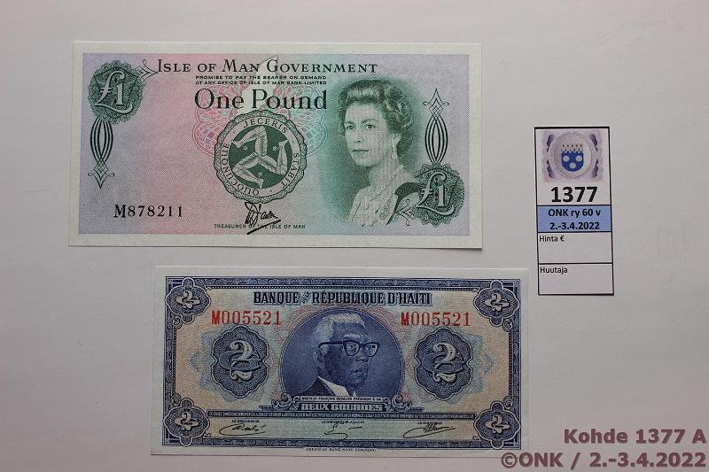 k-1377-a.jpg - Kohde 1377 (kuva 1/2), lhthinta: 95 € / ei tarjouksia Haiti 2 gourdes + Isle of Man 1  1982, -83 P#231A, 38 Molemmat varhaisia liikkeeseen laskettuja muoviseteleit, valmistettu Tyvek- ja Bradvek-muoveista ennen "nykyisi" polymeerimuoviseteleit, kunto: 9