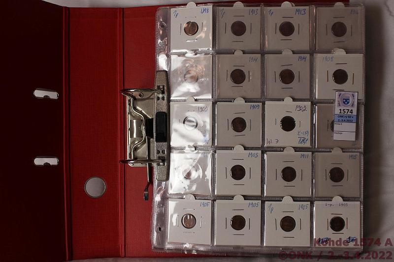 k-1574-a.jpg - Kohde 1574 (kuva 1/3), lhthinta: 100 € / myyntihinta: 135 € Suomi-kansio 1 - 10 p 1865-1941 (287) 1p 1898, 1902(2), -03, -05(4), -07, -08, -09(3), -11(3), -12(2), -13(2), -14(5), -15(3), -16(7), -17(8); 5p 1915(2), -16(46), -17II(18), -18(5), -19(2), -20(9), -41; 10p 1865(3), -66(4), -67(4), -76, -90, -96(9), 1908(7), -10(15), -11(9), -12(16), -13(6), -14(3), -15(13), -16(17), -17I(5), -17II(19), -19(2), -22, -28, -37(4), -38(7), -41. Kehyksiss kansiossa. Hyvkuntoinen er, tsaarin ajan loppuvuodet ja itsenisyyden aika suurin osa leimakiiltoisia, kl 7-9., kunto: 3-9