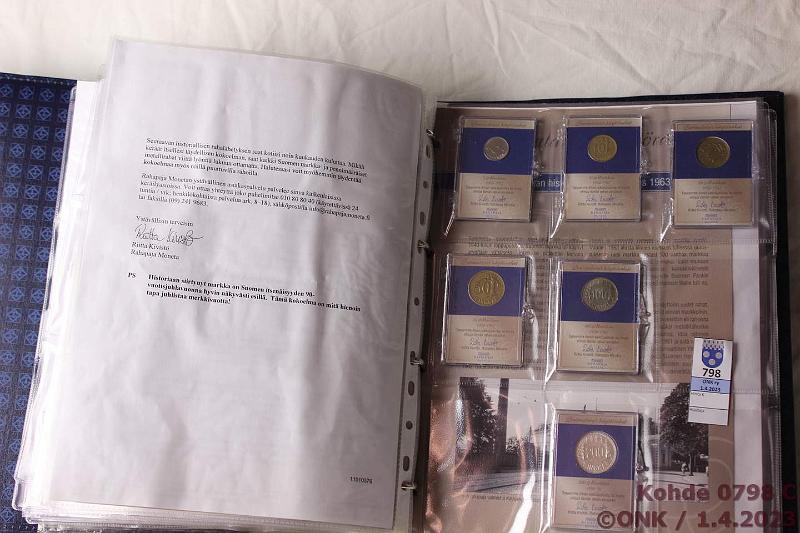 k-0798-c.jpg - Kohde 798 (kuva 3/3), lhthinta: 30 € / myyntihinta: 43 € 1 p - 1000 mk (61) 1966-95 Suomalaiset kyttrahat -kokoelma hyvss Leuchtturmin kansiossa, Monetan kapseleissa, todistus. Mys Ag 500mk-52 ja 1000mk-60., kunto: 2-9