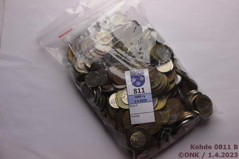 k-0811-b.jpg - Kohde 811 (kuva 2/2), l�ht�hinta: 10 &euro; / myyntihinta: 13 &euro; Suomi + Espanja 1,2 kg 1921→ Suomi 1p-20mk 1921-61(34), 1963→ 960g; Espanja pieni pussi pesetoja; SP-mitalit Ryti, Relander(2), Mannerheim., kunto: 3-8