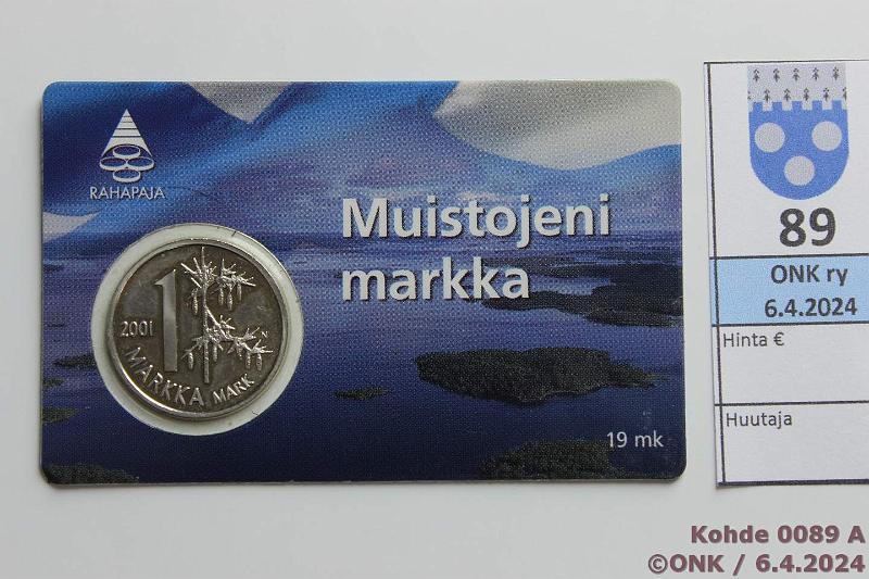 k-0089-a.jpg - Kohde 89 (kuva 1/2), lhthinta: 3 € / ei tarjouksia 1 mk 2001 Muistojeni markka kortissa, suojakapseli puuttuu, hieman patinaa, kunto: 8