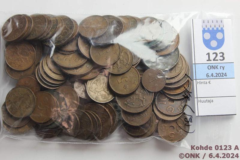 k-0123-a.jpg - Kohde 123, l�ht�hinta: 5 &euro; / myyntihinta: 5 &euro; 1 - 10 p (131) 1918-43 Cu: 1p 1919-24(19); 5p 1918-39(58), 1941-43(26); 10p 1919-40(20), 1941-42(8), kunto: 3-8