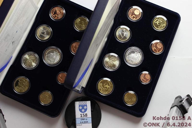 k-0158-a.jpg - Kohde 158 (kuva 1/2), lhthinta: 40 € / myyntihinta: 40 € 2002 (2) Proof, kotelo, tod, kunto: 10