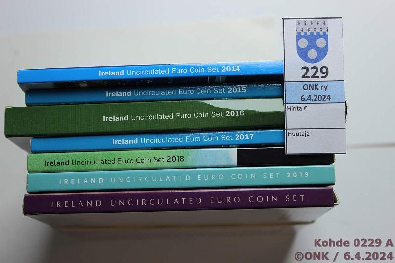 k-0229-a.jpg - Kohde 229 (kuva 1/3), lhthinta: 70 € / myyntihinta: 70 € Irlanti 2014-20 (7) BU, -14, -15, -16, -17, -18, -19, -20, kunto: 9