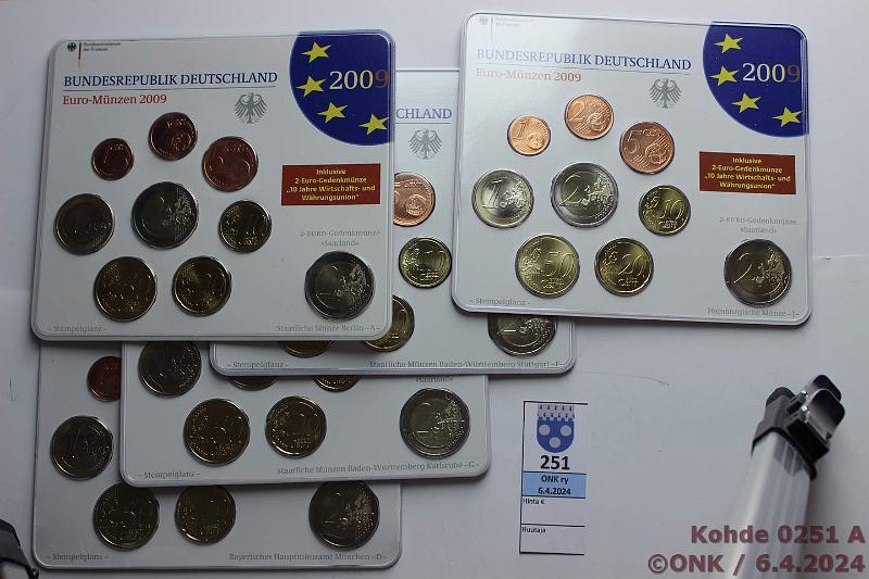 k-0251-a.jpg - Kohde 251 (kuva 1/2), l�ht�hinta: 60 &euro; / myyntihinta: 60 &euro; Saksa A, D, F, G, J 2009, -10 (10) BU, kaikki 5 rahapajaa, kunto: 9
