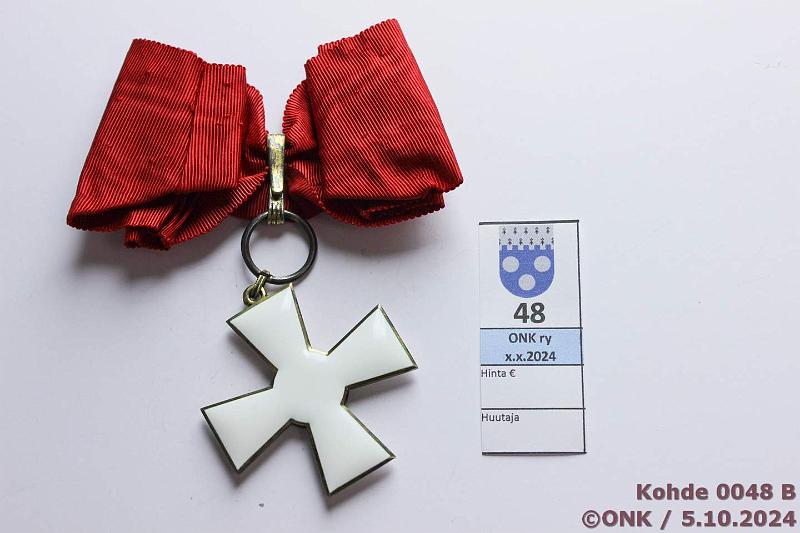 k-0048-b.jpg - Kohde 48 (kuva 2/2), lhthinta: 100 € / myyntihinta: 120 € SL komentajamerkki Kullattua hopeaa, Ag 813H, valm T, kunto: 9