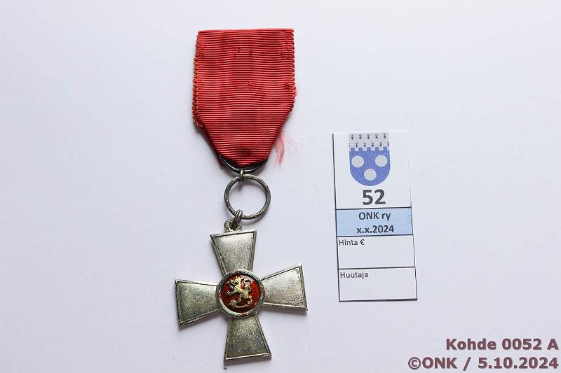 k-0052-a.jpg - Kohde 52 (kuva 1/3), l�ht�hinta: 20 &euro; / myyntihinta: 38 &euro; SL ar Ag 813H, P7=1968, risti 40x40 mm, my�nt�kirja, ex-KaSN, kunto: 8