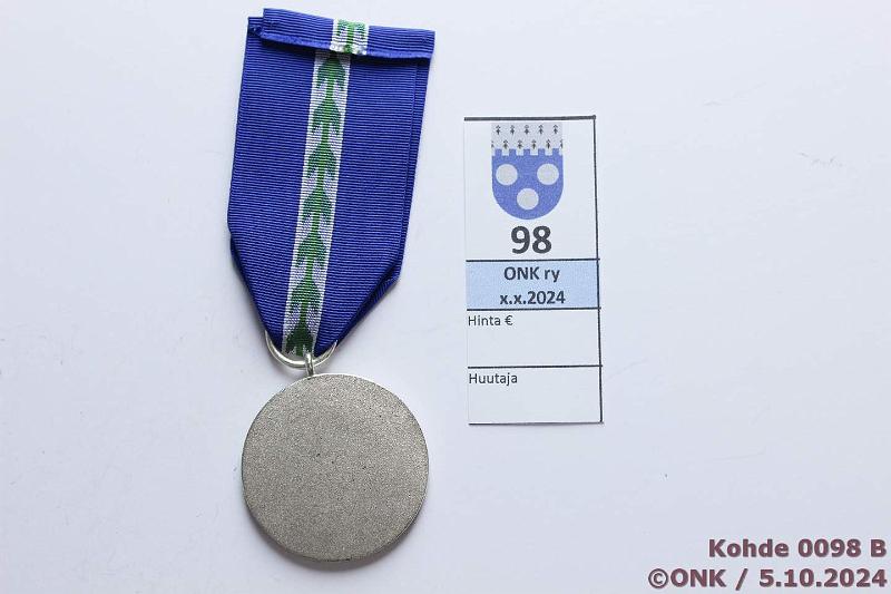 k-0098-b.jpg - Kohde 98 (kuva 2/2), lhthinta: 20 € / myyntihinta: 20 € Hopeinen am, kunto: 9